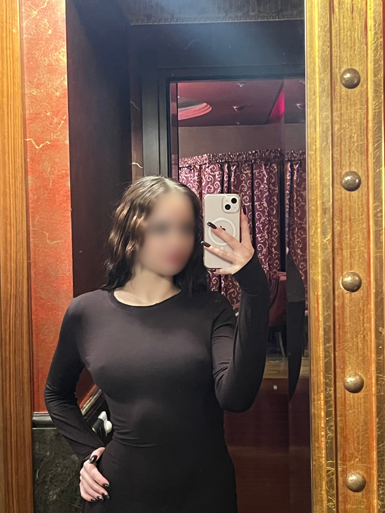 Escort Asiya Photo 1