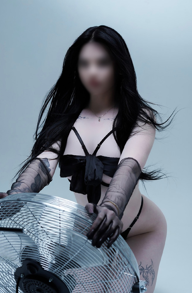 Escort Viktoria Photo 1