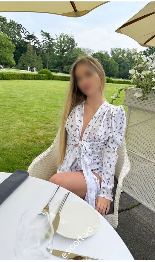 Escort Karina Photo 1