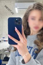 Escort Karoline Photo 4