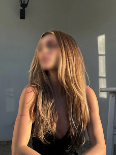 Escort Amelia Photo 4